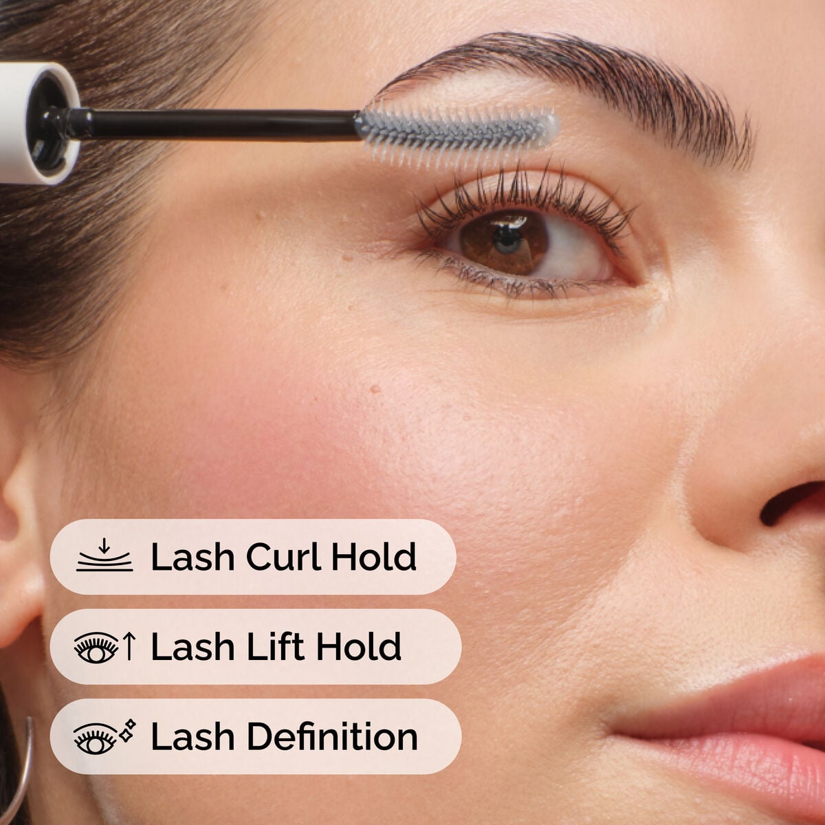 lash-curl-finisher-p9 ord-lash-curl-finisher-model-application-with-benefits.jpg